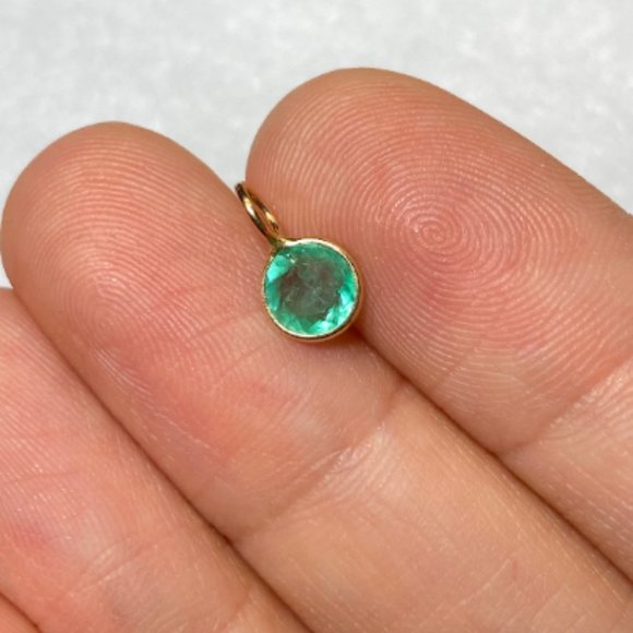 Natural Round Colombian Emerald 14K Yellow Gold Bezeled Charm Pendant - Picture 5 of 5